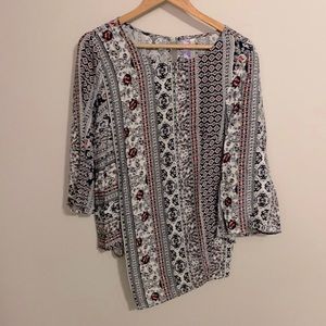 •high low angled shirt•